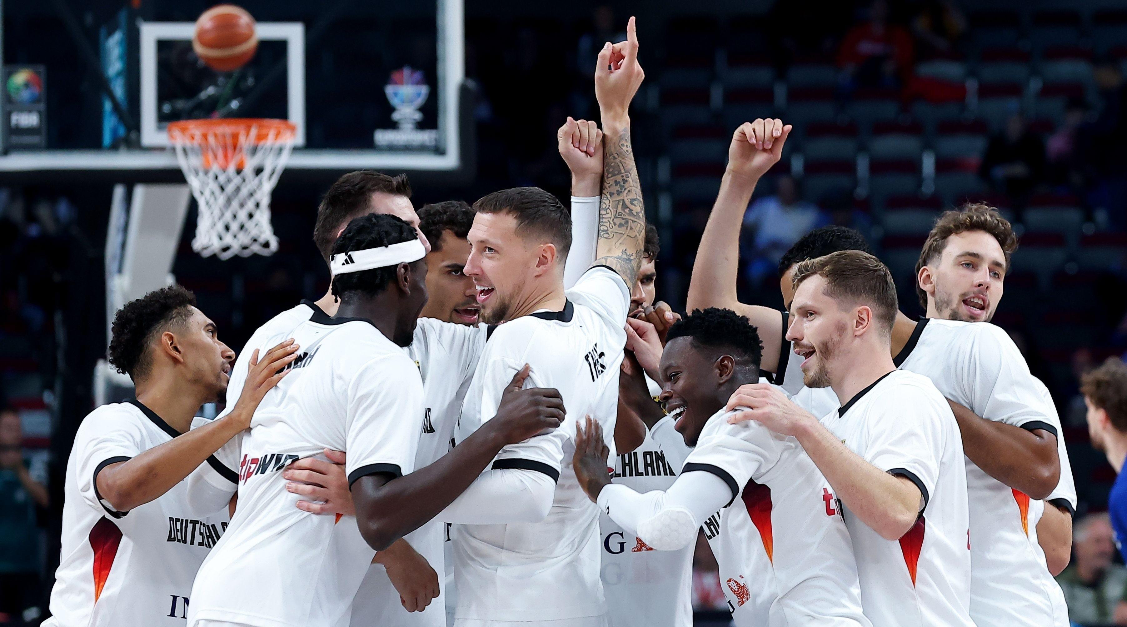 包含勒沃库森今晚官宣签约，志在德国杯名次提升，气氛紧张，资深球员宣示担当的词条